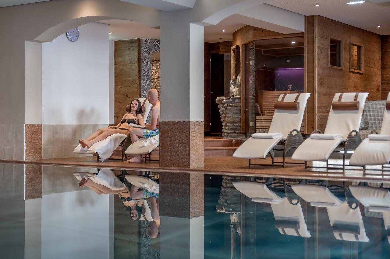 4 Sterne Superior Muehle Resort 1900 - Adults Only โอเบอร์กัวร์เกิล ภายนอก รูปภาพ